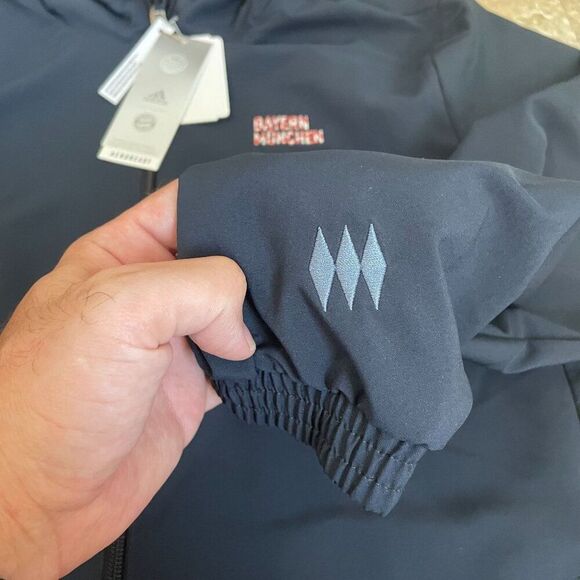 ADIDAS BAYERN MUNCHEN FC MUNICH SOCCER FULL ZIP WARM-UP TRACK JACKET MEN'S SMALL - Picture 5 of 8